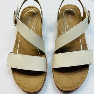 Aetrex Tamara Orthotic Asym Strap Sandals.    New Without Tags